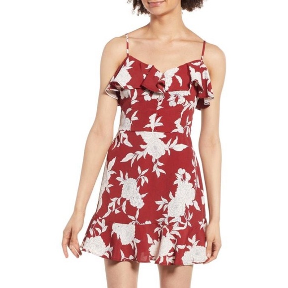 Band of Gypsies Dresses & Skirts - BAND OF GYPSIES Floral Print Ruffle Dress NWT XS
